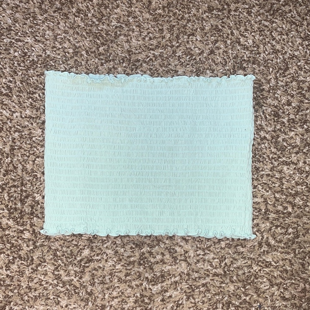 Hollister scrunchie crop top